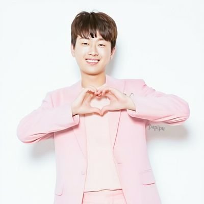 nomghrACwUTbGwn's profile picture. 찬또앓이중