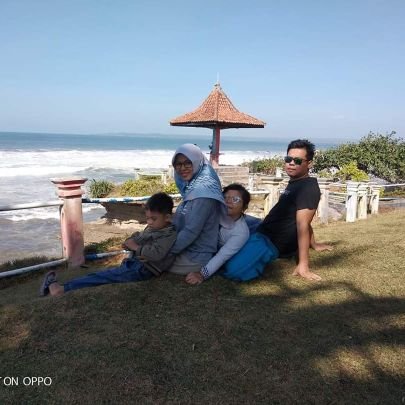 TheNoegraha's profile picture. The Noegraha Family