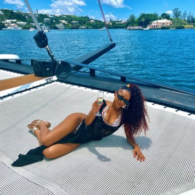 Bermuda 🇧🇲/ UofA ❤️💙 Dance