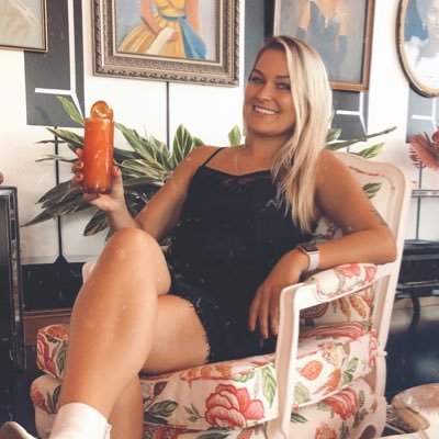 emma_jeane's profile picture. a very loud human