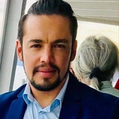 Enamorado de @bogota y de Suba / Licenciado en educación de la @udistrital/ Esp. Paz y Dllo Territorial #HechosaPulso💪🏽