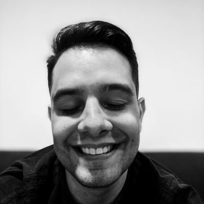emisuarex's profile picture. Human || Photographer