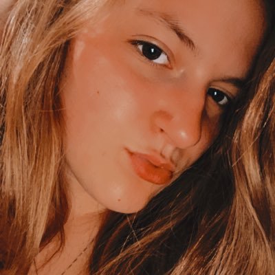 blossomking736's profile picture. 👻-bellabooska73