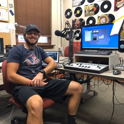Radio Host/DJ WPFS 105.9 Proud Fighting Scots Radio 🔴⚫️ Metal/Rock hits past and present 🤘🏼DM me for info on interviews, show times etc.