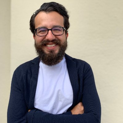 I’m a husband, father of two brilliant daughters, immigrant, spicy food lover and startup sales leader. I also have an irrational disdain for Oxford commas.