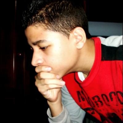 Um Simples Garoto... De 15 Anos.. Gosto de sair, Danço Free Step, Brinco.. Em fim quer saber mais ? Siga-me ' ;D