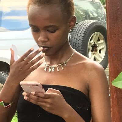 _etzaria's profile picture. fake it till you make it