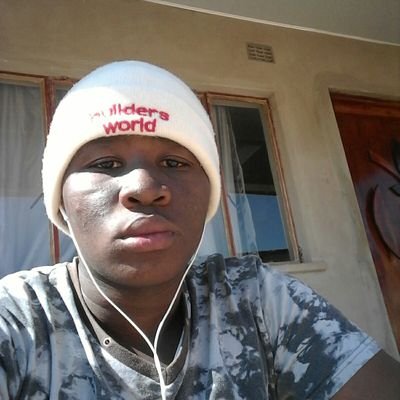 tshepi_junior's profile picture. smile