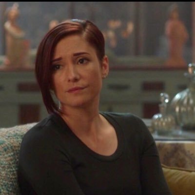 Never asked for a sister, but I can't imagine losing the one I got. (RP/Parody/18+/Lesbian/#DC/MV/NSFW/Lewd/Non-Lewd) @SamWillReign put a ring on it. #ᴀʟʟᴜʀɪɴɢ