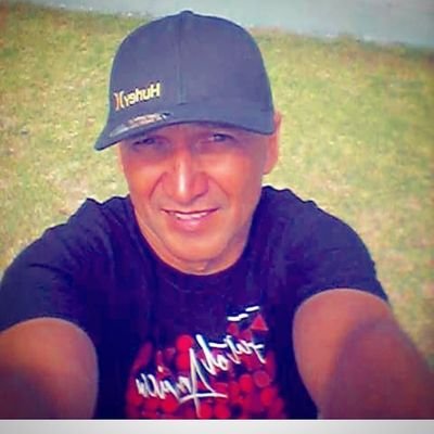 soy muy alegre espero conoser muchos amigos dentro de twitter para mejor nuestra amista