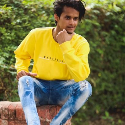 जिसके पास सेहत है उसके पास उम्मीद है ; और जिसके पास उम्मीद है उसके पास सबकुछ है .