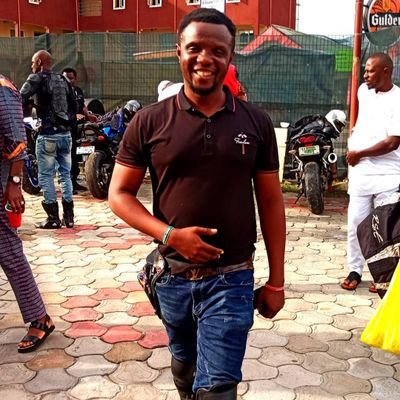 Welcome 2 d show!!! Let's look @ d positive side; I break rules n barriers, a chronic enigma making u bamboozle...but @ d tail end I make every twit demystified