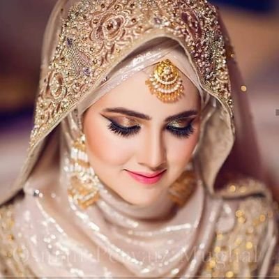 Eyeshah42238566's profile picture. 