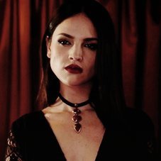 ❝ A woman with nothing to 𝙇𝙊𝙑𝙀 is a woman with nothing to 𝙁𝙀𝘼𝙍, @TEARGTHM. ❞