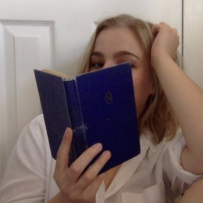 occasional book reviewer • reading sff, romance, litfic & more • queer media enthusiast • 26 • uk •