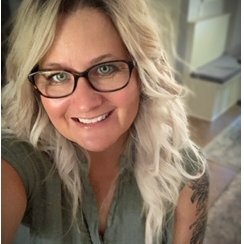 wife, mom of 3, grandma of 2, dog mom x2, artist, nature lover, upcycler, decorator, friendly neighborhood Recruiter, and candidate therapist