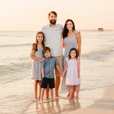 Wife | Mother of 3 | TX | Jeremiah 29:11 | 🇺🇸 |