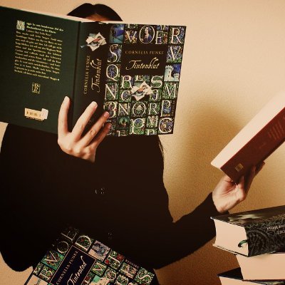 opositoralliure's profile picture. Lliure i opositora. No m'agraden els caradures. Un poquet de lluita de classe.