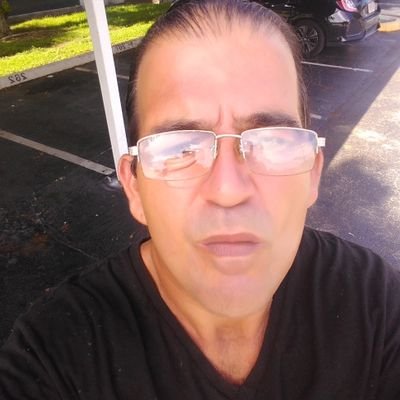 JosAlbertoVelz5's profile picture. Padre de familia.