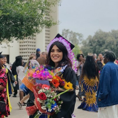 Future Elementary School Teacher looking for lesson plans, Inspo, & to connect with other educators 🍎😇