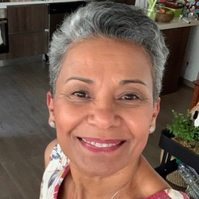 DelizinhaFord's profile picture. Speech and language therapist.