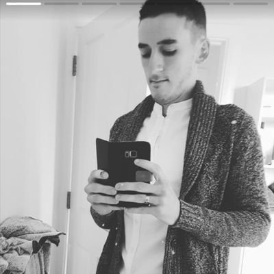 I'm Jay, 29 years old, live in pembrokeshire. love nothing more than music, Noah and harley..chef!! r.i.p Gav 'Gavla' G Phillips.. love you mate