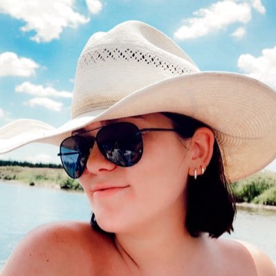 ZaideeKay's profile picture. welcome to honest content