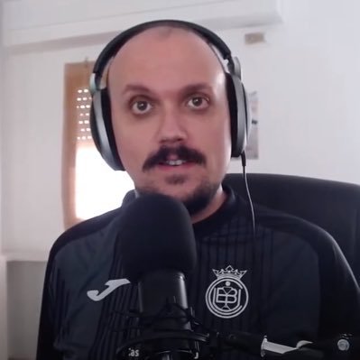 Afiliado Twitch, amante y desarrollador de videojuegos. Toco el bajo en mi tiempo libre (que no tengo). También subo vídeos a Youtube