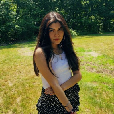 alimbacuan's profile picture. boston university ‘23 || 🇨🇴