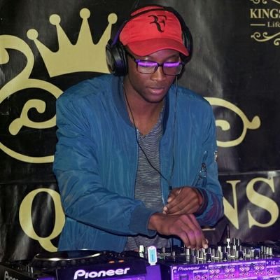 Deep And Soulful Spinner
Podcaster @ EasyAfrica music 🌍
bookings:
sireasysa@gmail.com