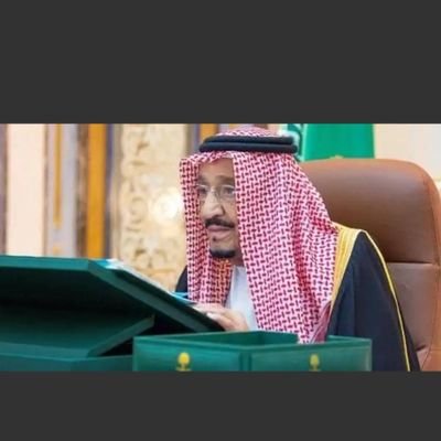 بكالوريوس دعوة وثقافة اسلامية- ماجستير حسبة بجامعة ام القرى.