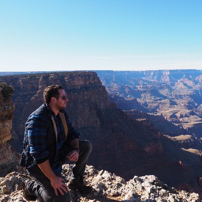 World traveler , fitness enthusiast , computer geek. I sometimes stream guitar stuff on twitch !