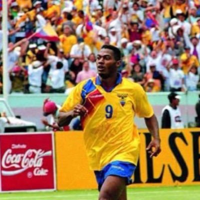 (Cuenta oficial )Futbolista Profesional, Goleador de selección Ecuatoriana, Padre, Esposo e hijo, Ecuatoriano con mas equipos jugados en el exterior.