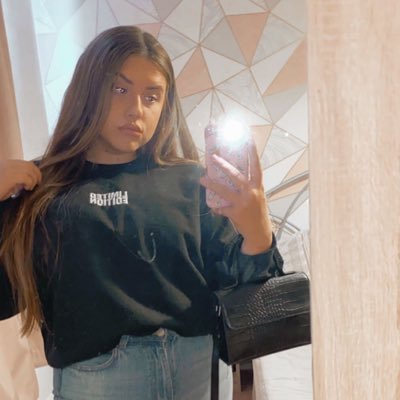 carysjnaylorr's profile picture. 