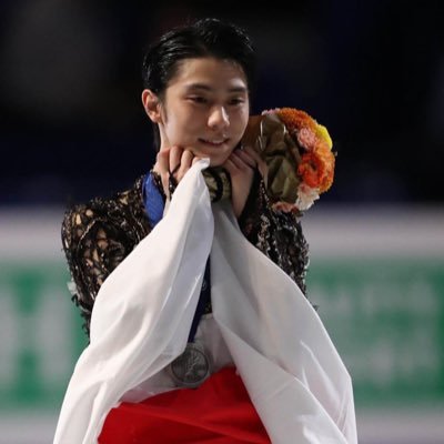 yuzuru hanyu can fit in everyones pockets