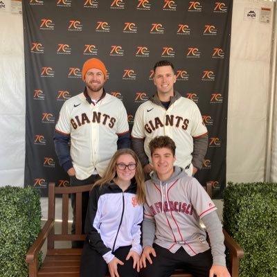 SF Giants 🧡🖤 Marissa❤️ Sports Writer: https://t.co/vuCoHxeVNH | I have a podcast??? @InningsInsights