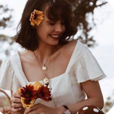shgedoo's profile picture. هنا فتاه كنّجمة مُفردة تضي،ولاتضَاء🌟🌻