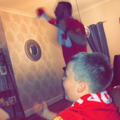 Husband 2 the lovely @Wardlyndsey Proudest father ever 2 Livvy & Alfie ☺ Football is life #LFC #YNWA member of the marathon club 👊🏻#VLM2017 3:57:28 👍🏻