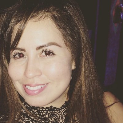 I love God, my family (husband & babies), my fur babies (dogs), my country 🇺🇸 my roots 🇲🇽 and sewing (mainly collecting fabric)