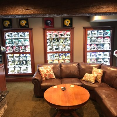Football Helmet Collector/Dealer, Buy Sell Trade, Game Used GB Packers and HOF players; Helmet Authenticator, Team Supplier, https://t.co/XgK49XuiLL