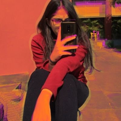 aparnahehe's profile picture. 