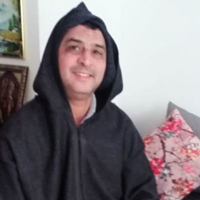 إن لم تهتم بالسياسة، فالسياسة تهتم بك (إحترم، تحترم) منضور،حياتي إسلامي،
إني من المسلمين وهم إخواني