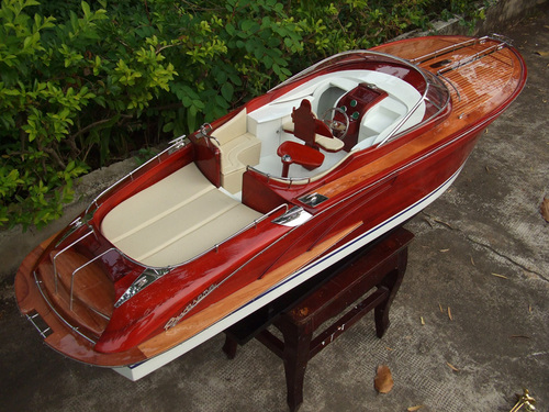 infosproducts's profile picture. 