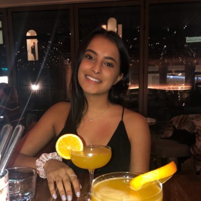 Newly qualified Vet- UVLF kosice 🩺🥰 Instagram & snapchat: reeya96