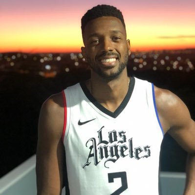 paranhos_24's profile picture. 🎗——Atleta Profissional de Basquete 🇧🇷 #24