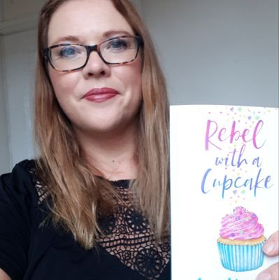 Author. Tea drinker. 'Tulip Taylor' June 2019 'Rebel with a Cupcake' 2020 PhD student @ManMetUni Editor @WingedWordsUK
http://annamainwaringauthor.wordpress.