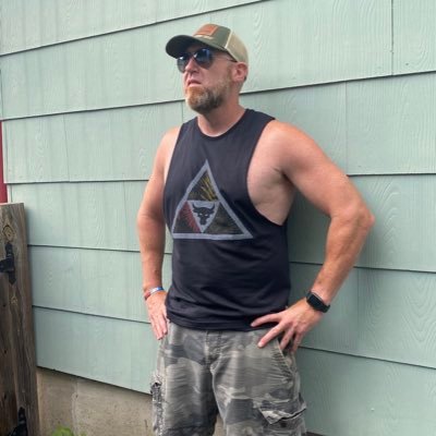 Family first. Sports Fan (Giants, Yankees, Knicks, Rangers, West Virginia Mountaineers Football! Notre Dame Football, Duke Basketball). Gym Rat. Husband, Dad.
