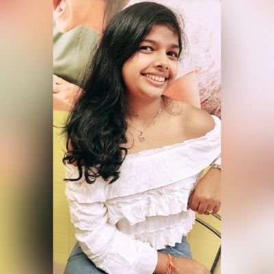 AlinaLonkar's profile picture. LOve singing,reading,watching tv, i m so foody