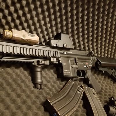 台湾のエアガンショップ(ハンター)から輸入、卸売り(並行輸入)もしております!2022.5月より平面狂想とのコラボを開始しました!