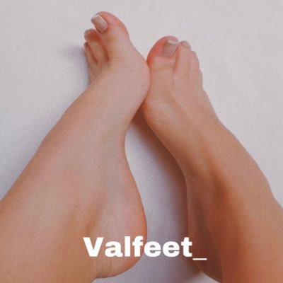 If you want some pics send me a dm!👣.  kik: valfeet.98 Instagram valfeet.98